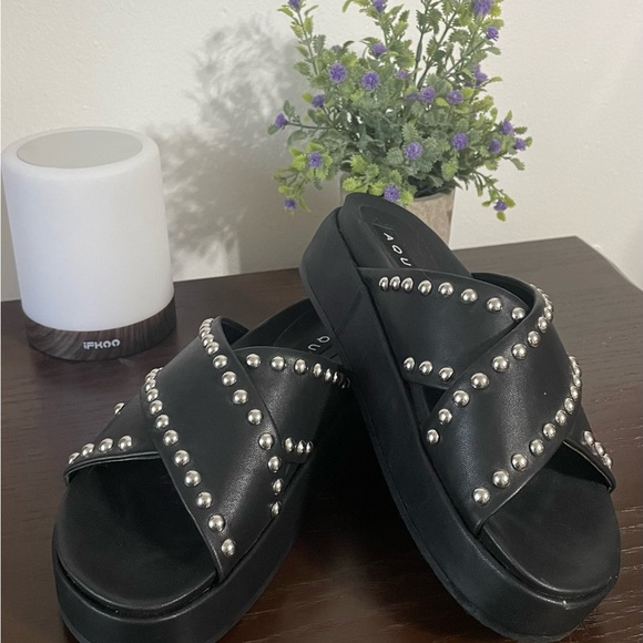 Sandals - Picture 6 of 6